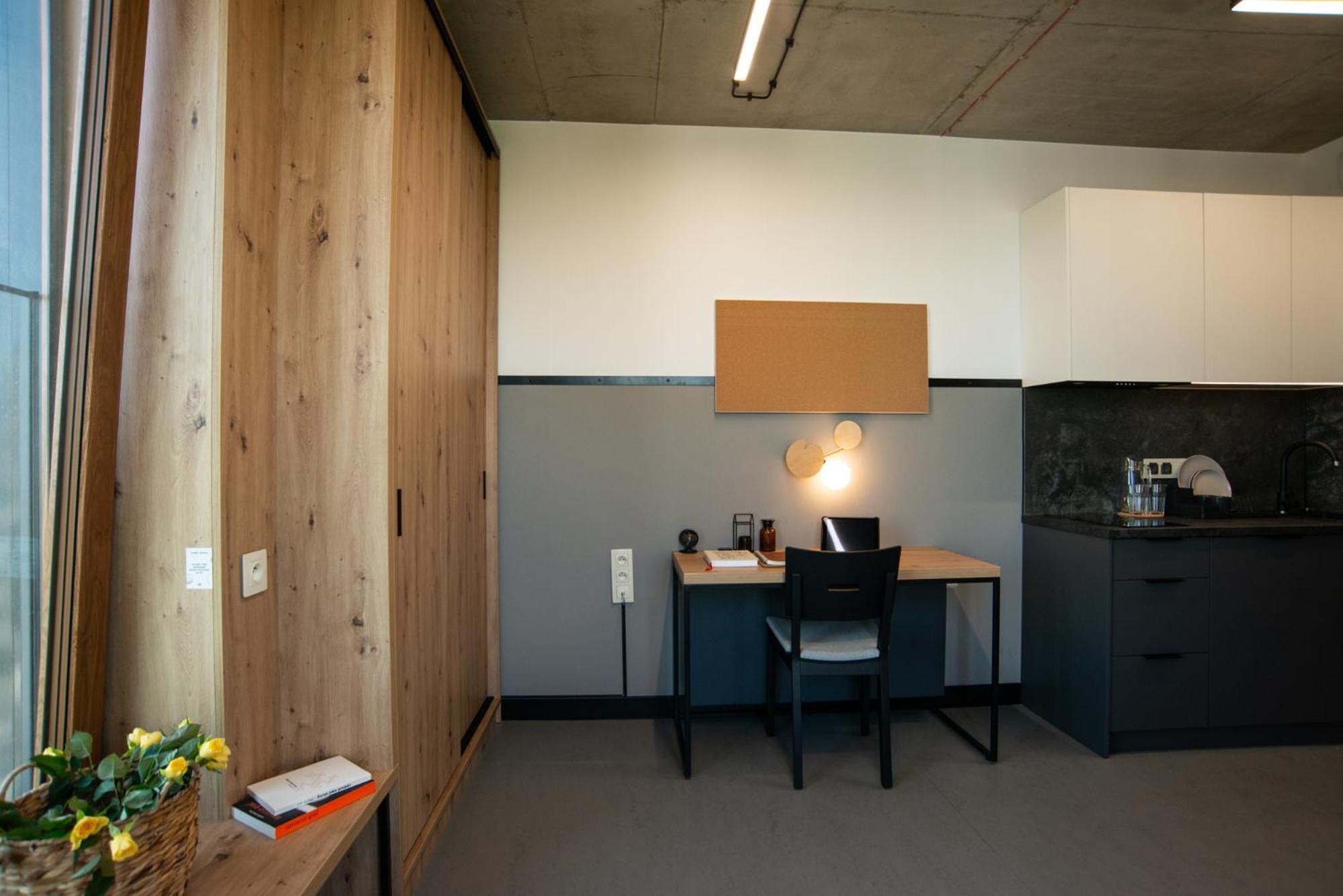 Ht Nest Coliving Apartment Varşovia Exterior foto