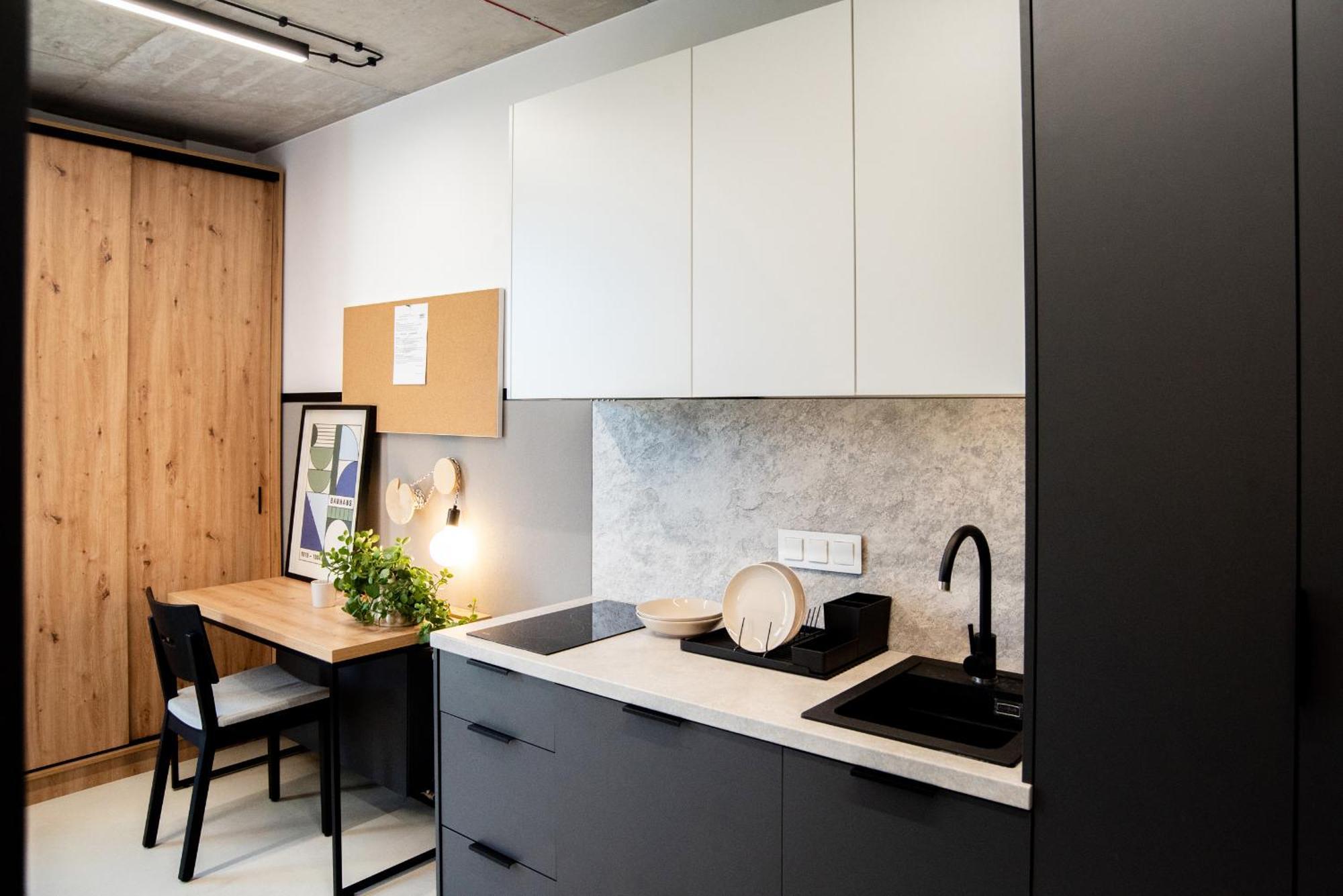 Ht Nest Coliving Apartment Varşovia Exterior foto